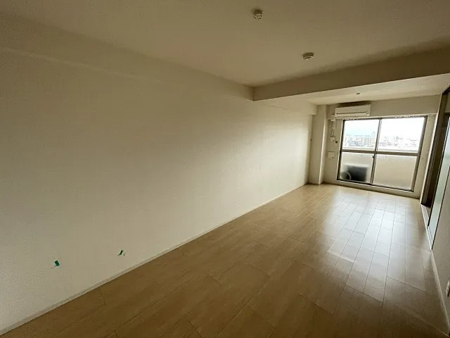 神戸市灘区篠原本町３丁目の賃貸マンションの居間・リビング