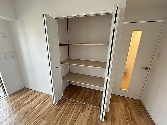 神戸市中央区北長狭通８丁目の賃貸マンションの収納