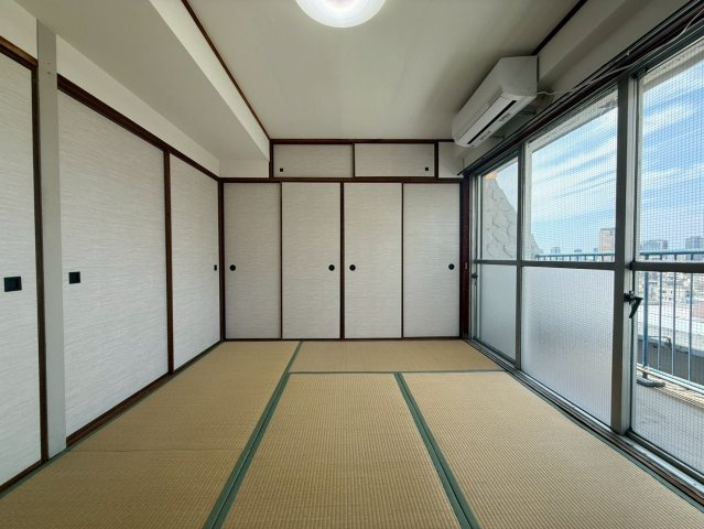 神戸市中央区北野町１丁目の賃貸マンションの居間・リビング