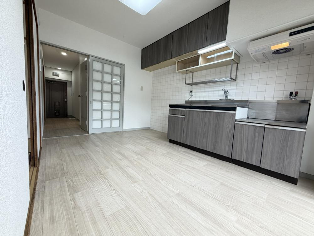 芦屋市朝日ケ丘町の賃貸マンションの居間・リビング