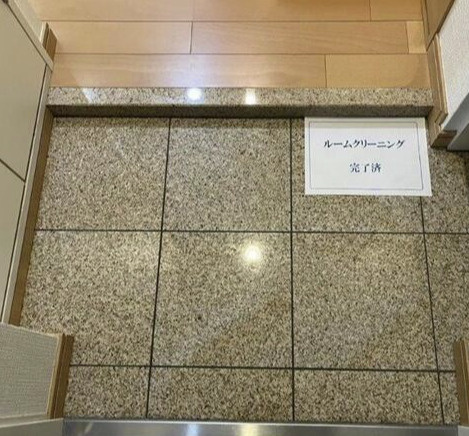 ヴォ―ガコルテ笹塚アジールコートの玄関