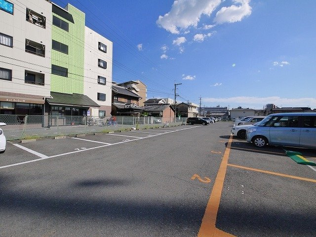 大安寺モータープールの駐車場
