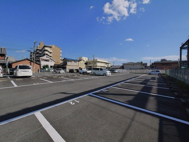 大安寺モータープールの駐車場