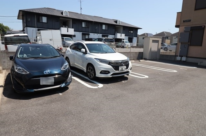 プラシード　カーサⅠの駐車場