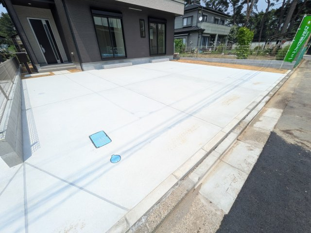 つくばみらい市伊奈東41番　新築戸建て　B号棟の駐車場|駐車は4台可能です♪