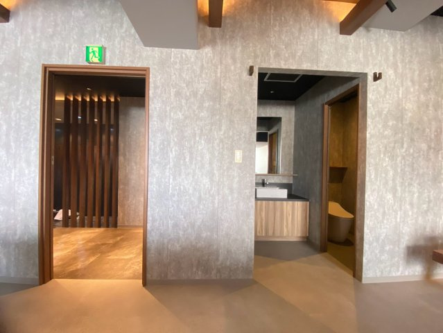201ビル　　暖簾街　櫓－陸のロビー
