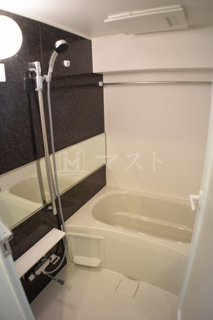大阪市西区江戸堀３丁目の賃貸マンションの浴室