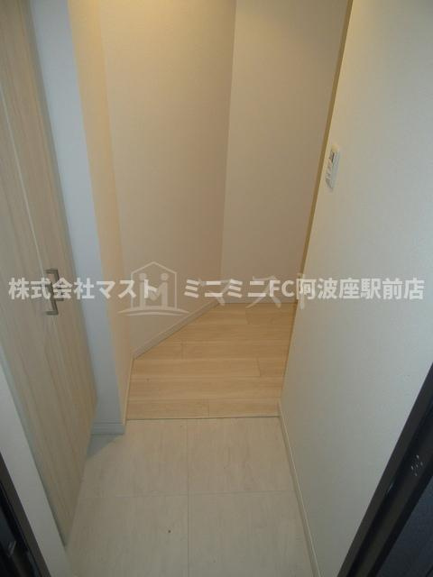 大阪市西区南堀江２丁目の賃貸マンションの玄関
