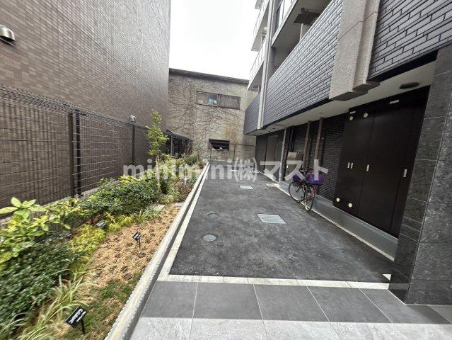 大阪市西区九条南１丁目の賃貸マンションの駐車場