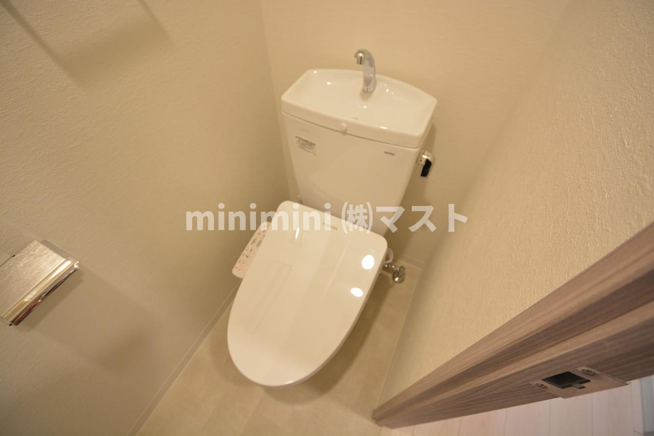 大阪市西区南堀江２丁目の賃貸マンションのトイレ