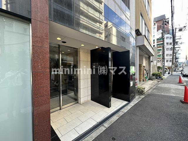 大阪市西区南堀江１丁目の賃貸マンションのエントランス
