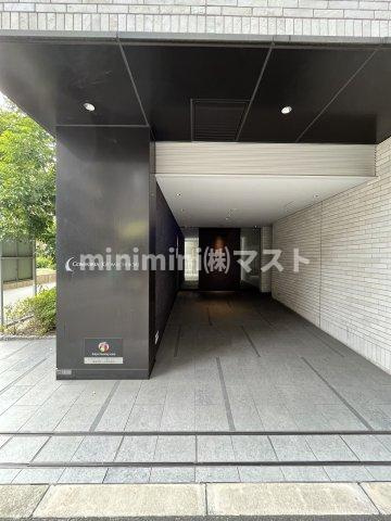 大阪市西区京町堀１丁目の賃貸マンションのエントランス