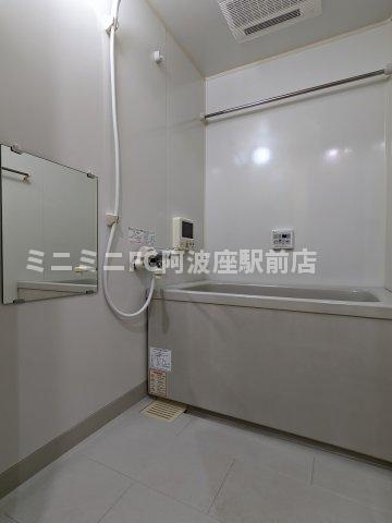 大阪市西区土佐堀１丁目の賃貸マンションの浴室