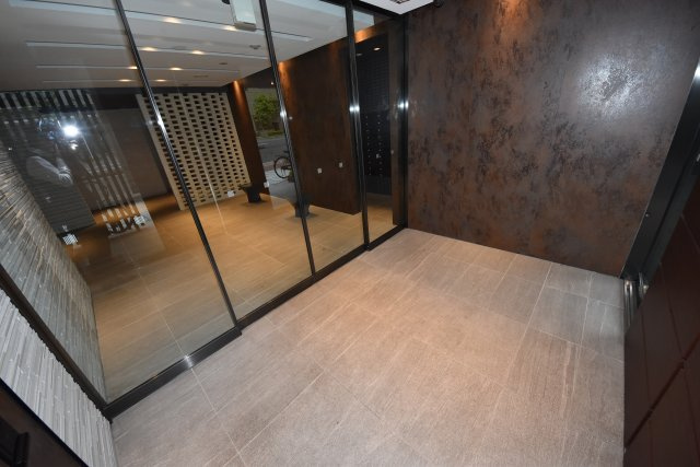 アーバネックス本町のエントランス
