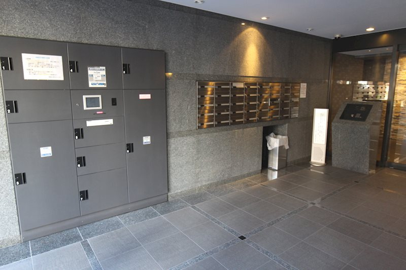 ルーブル多摩川九番館のエントランス