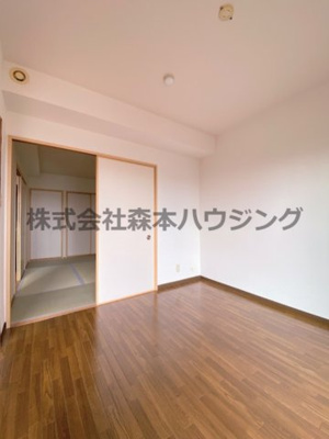 【洋室】 | 　ブランカ・ベルヴィル | 使い勝手のいい洋室です