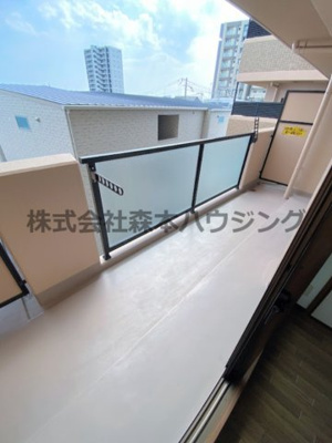 【バルコニー】 | 　ブランカ・ベルヴィル | 広々としたバルコニーです