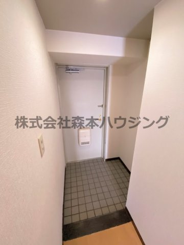 【玄関】 | 　ブランカ・ベルヴィル | ゆったりとした玄関です