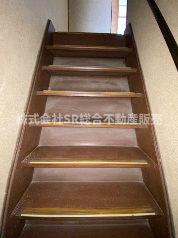 額田町中古テラスハウスの内装|リフォームや住宅ローン・東大阪市の不動産の事なら弊社にお任せ下さいませ！
各地域の特徴・グルメ・裏道やその他、細かい情報等も熟知した
東大阪市出身のスタッフが新生活を送るお客様をサポート致します！