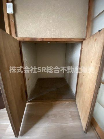 額田町中古テラスハウスの収納|収納豊富です♪