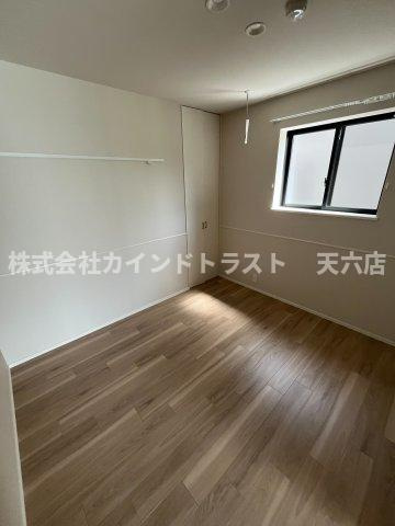 内代レジデンスノースの居間・リビング|ゆったりとした居間です