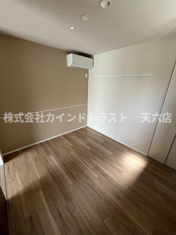 内代レジデンスノースの居間・リビング|使いやすい居間です