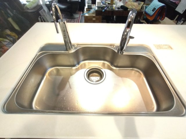 松山市和泉北４丁目の中古一戸建のキッチン|キッチンでお料理をお楽しみください