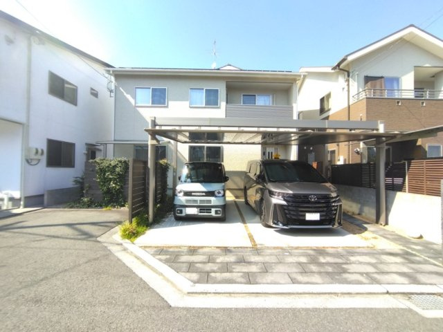 松山市和泉北４丁目の中古一戸建
