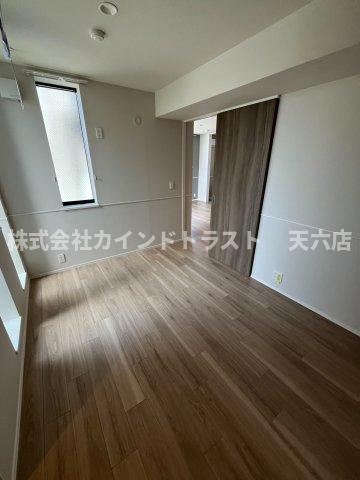 内代レジデンスノースの居間・リビング|おしゃれな居間です