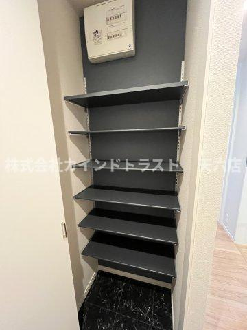 内代レジデンスノースの収納|ちょっとした収納スペースも充実しています