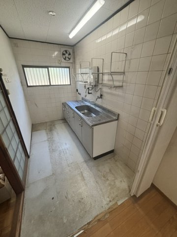 深草西浦町1丁目戸建のキッチン