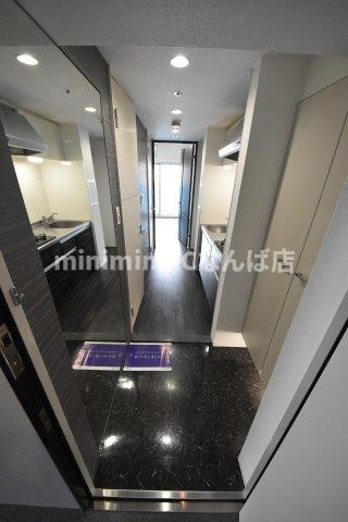 セイワパレス京町堀の玄関