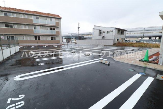 シャインピークス上越妙高 Ｂの駐車場|消雪付駐車場