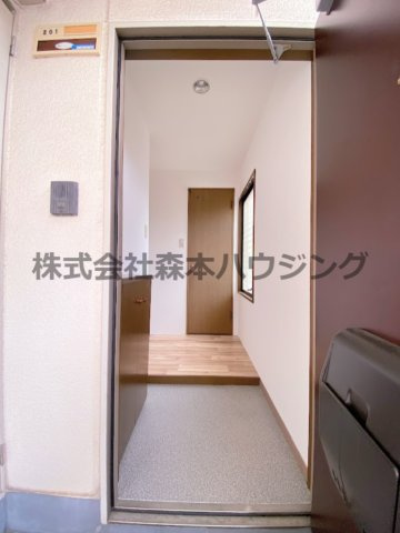 【内装】 | 　シャンブルⅡ | 内装は落ち着いています