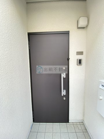 モモハウスの玄関