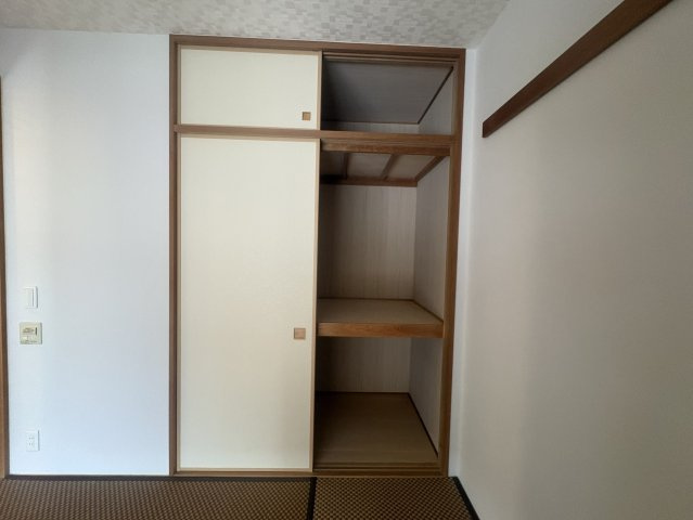 吹田市江の木町の賃貸マンションの収納