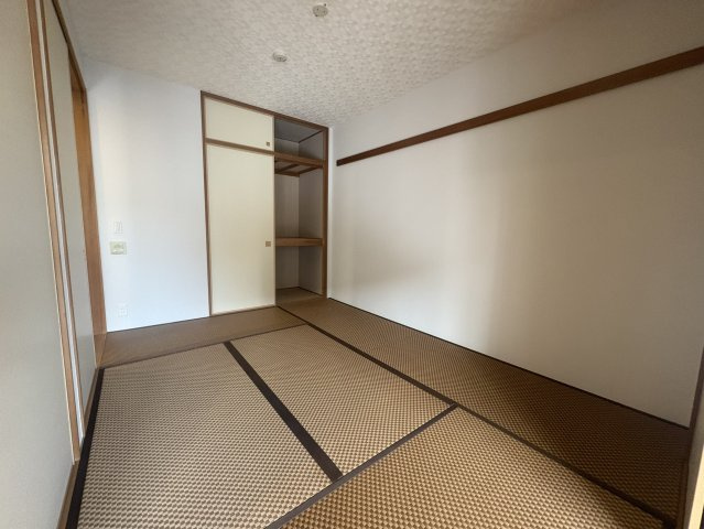 吹田市江の木町の賃貸マンションの和室