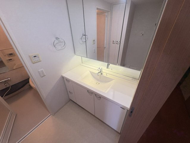 吹田市江の木町の賃貸マンションの洗面所