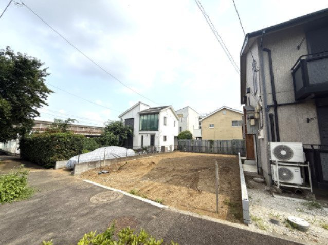 【外観】 | 【仲介手数料２２０万円が無料！】■南道路■多摩川の開放的な景色 | 決算キャンペーン中！
家計応援サービスの限界に挑戦中！
詳細は「諸費用」欄をご確認下さい！
■南道路面につき陽当り良好
■着工前の場合、間取り変更可能
（大幅な変更の場合は土地＋注文建築となります）
