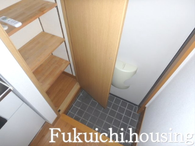 パルコート赤堤の玄関
