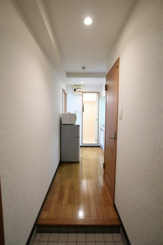 マンション花房の玄関