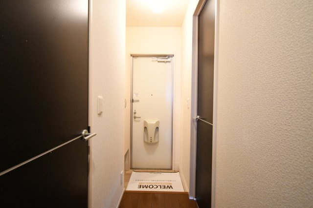 D-room二口の玄関
