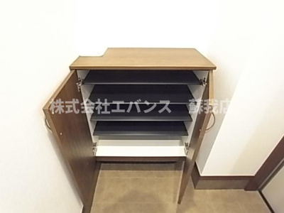 【エントランス】 | メゾンクレールⅢ | 落ち着いたエントランスです