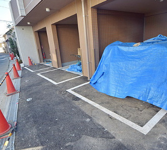 ブライズ祖師ヶ谷大蔵DUEの駐車場