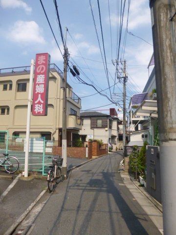 荒川ビルの周辺