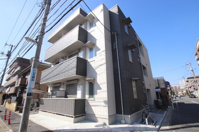 軽量鉄骨3階建てアパート
