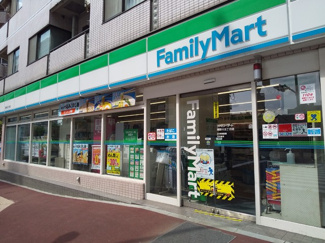 ファミリーマート滝野川五丁目店まで450ｍ
