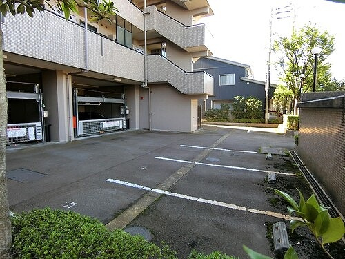 サーパス千手の駐車場|駐車場　※2021年09月の写真
