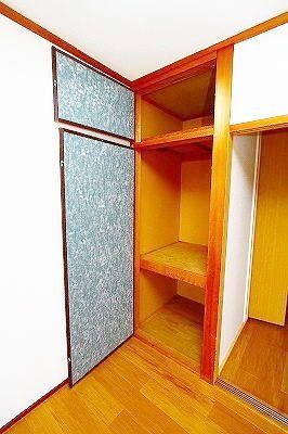 シティハイツ上田の収納