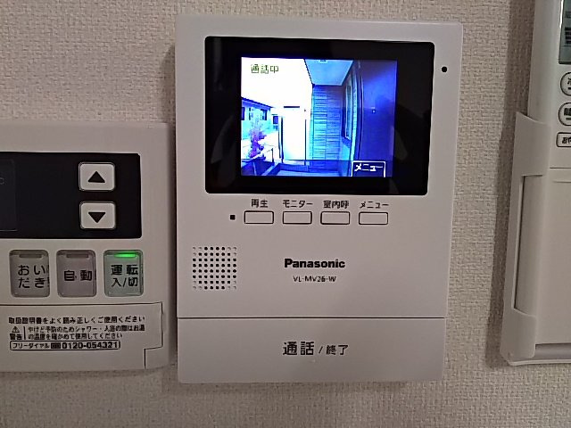 グランディオの内装|カメラ付インターホン